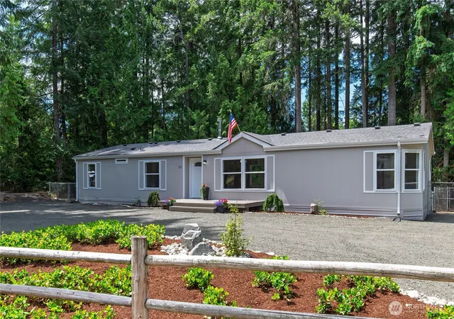 Photo 3 of Manufactured home for sale at 21 E Willopa Rd, Shelton, WA 98584 | MLS# NWM2552479 | Listing updated on 2026-09-17