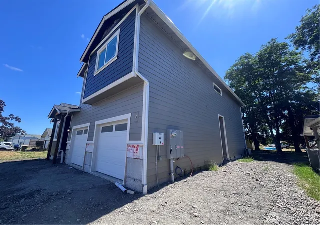 Photo 3 of Single family home for sale at 9512 Solberg Ct SE, Yelm, WA 98597 | MLS# NWM2552484 | Listing updated on 2026-09-22