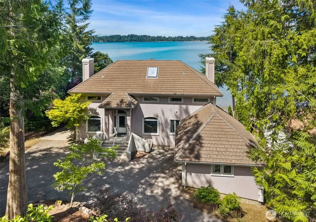 Photo 4 of Single family home for sale at 4940 78th Avenue NW, Olympia, WA 98502 | MLS# NWM2552545 | Listing updated on 2026-09-29