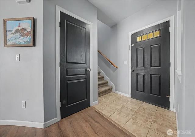 Photo 4 of Single family home for sale at 517 N Kentucky Dr, Moses Lake, WA 98837 | MLS# NWM2552712 | Listing updated on 2026-09-22