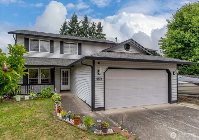 Photo 3 of Single family home for sale at 5309 NE 100th Circle, Vancouver, WA 98686 | MLS# NWM2552715 | Listing updated on 2026-09-30