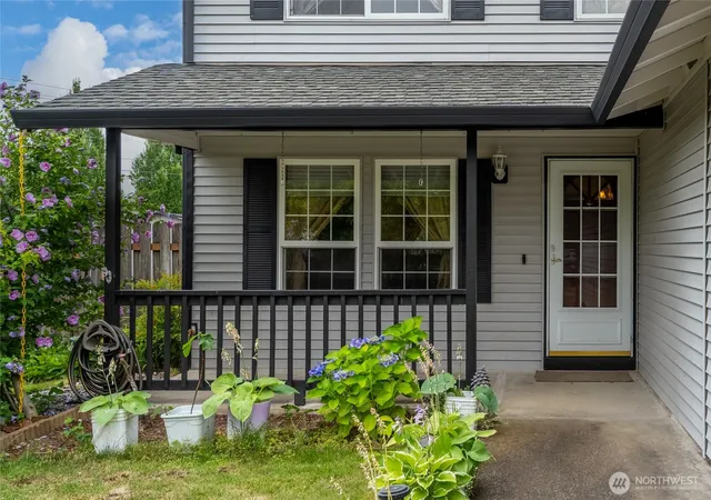 Photo 4 of Single family home for sale at 5309 NE 100th Circle, Vancouver, WA 98686 | MLS# NWM2552715 | Listing updated on 2026-09-30
