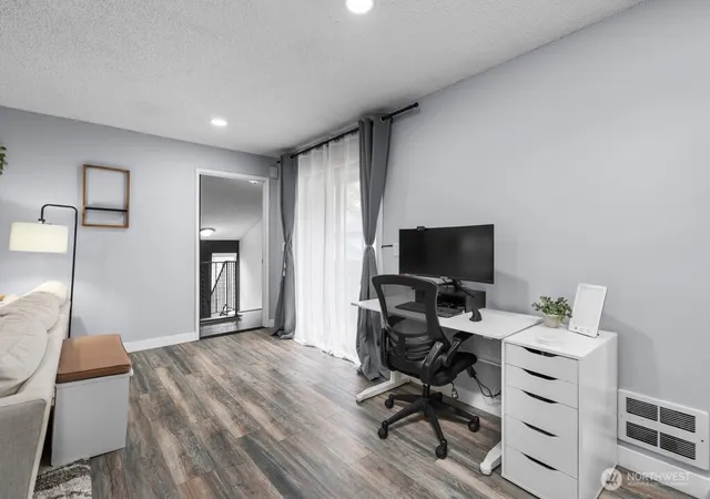 Photo 4 of Townhouse for sale at 1826 South 330th #D, Federal Way, WA 98003 | MLS# NWM2553177 | Listing updated on 2026-09-22