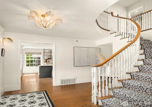 Photo 3 of Single family home for sale at 1515 28th Avenue W, Seattle, WA 98199 | MLS# NWM2553213 | Listing updated on 2026-09-23