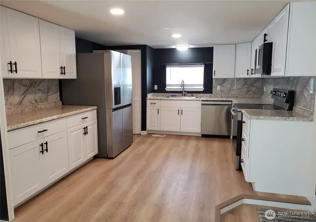Photo 3 of Manufactured home for sale at 31108 3rd Avenue #208, Black Diamond, WA 98010 | MLS# NWM2553459 | Listing updated on 2026-09-22