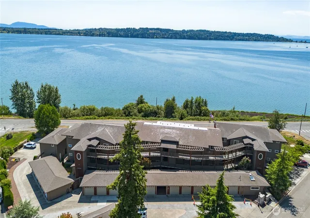 Photo 4 of Condo for sale at 1300 Peace Portal Dr #206, Blaine, WA 98230 | MLS# NWM2553637 | Listing updated on 2026-09-23