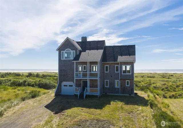 Photo 3 of Single family home for sale at 126 Dunes Ln, Ocean Shores, WA 98569 | MLS# NWM2553638 | Listing updated on 2026-09-17