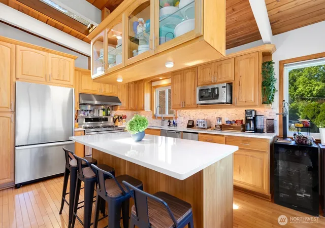 Photo 4 of Single family home for sale at 11123 34th Place SW, Seattle, WA 98146 | MLS# NWM2553653 | Listing updated on 2026-09-25