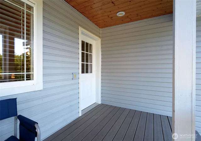 Photo 3 of Single family home for sale at 744 Shelter Bay Dr, La Conner, WA 98257 | MLS# NWM2553880 | Listing updated on 2026-09-23