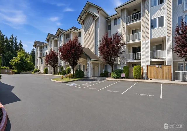 Photo 4 of Condo for sale at 13301 SE 79th Place #C311, Newcastle, WA 98059 | MLS# NWM2554252 | Listing updated on 2026-09-18