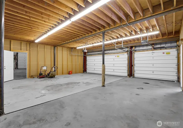 Photo 4 of House for sale at 2922 W Marina Dr, Moses Lake, WA 98837 | MLS# NWM2554262 | Listing updated on 2026-10-02