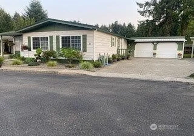 Photo 3 of Sale Pending at 1841 Trosper Rd SW #31, Tumwater, WA 98512 | MLS# NWM2554281 | Listing updated on 2026-10-01