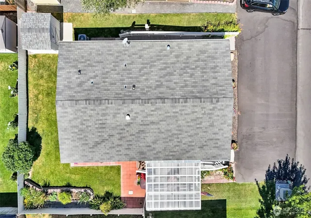 Photo 3 of Sale Pending at 3211 W Wapato Dr #28, Moses Lake, WA 98837 | MLS# NWM2554577 | Listing updated on 2026-09-08