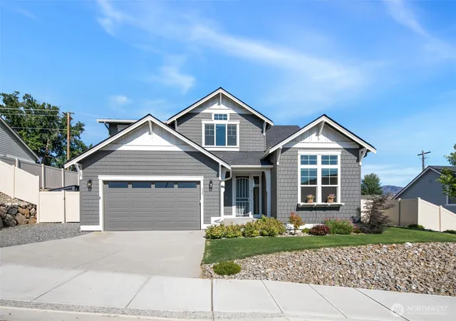Photo 1 of Single family home for sale at 639 S Kent Ave, East Wenatchee, WA 98802 | MLS# NWM2554754 | Listing updated on 2026-10-11