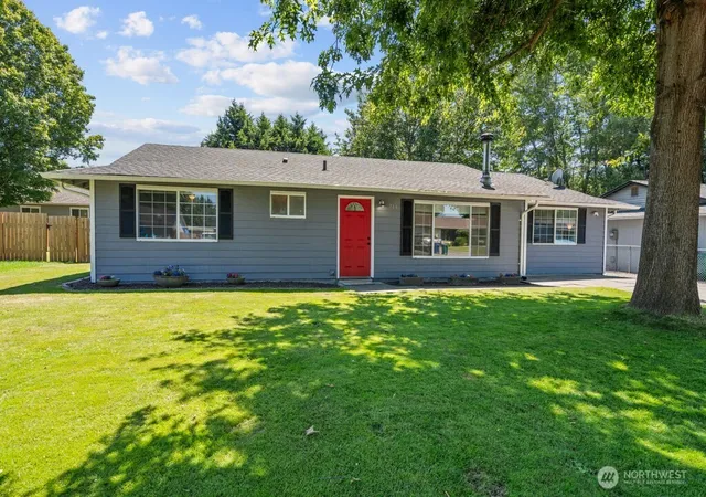 Photo 1 of Sale Pending at 733 2nd Avenue Ne, Pacific, WA 98047 | MLS# NWM2554811 | Listing updated on 2026-09-24