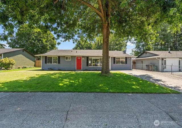 Photo 2 of Sale Pending at 733 2nd Avenue Ne, Pacific, WA 98047 | MLS# NWM2554811 | Listing updated on 2026-09-24