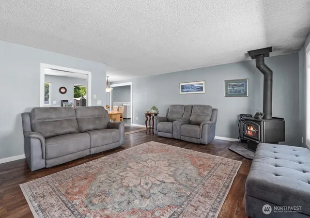 Photo 3 of Sale Pending at 733 2nd Avenue Ne, Pacific, WA 98047 | MLS# NWM2554811 | Listing updated on 2026-09-24