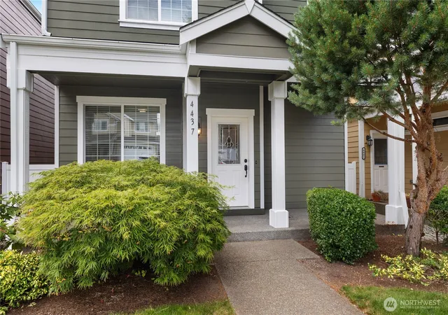 Photo 2 of Single family home for sale at 4437 Mckinley St Ne, Lacey, WA 98516 | MLS# NWM2554913 | Listing updated on 2026-09-25
