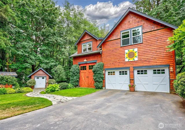Photo 3 of Single family home for sale at 8724 Ne Laughing Salmon Ln, Bainbridge Island, WA 98110 | MLS# NWM2555002 | Listing updated on 2026-09-30