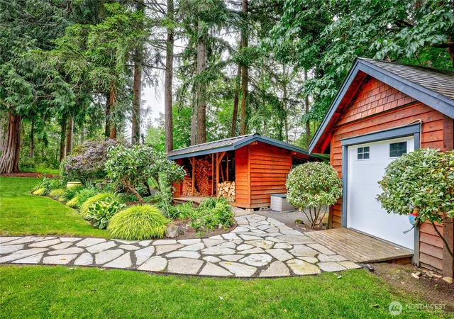 Photo 4 of Single family home for sale at 8724 NE Laughing Salmon Ln, Bainbridge Island, WA 98110 | MLS# NWM2555002 | Listing updated on 2026-09-30