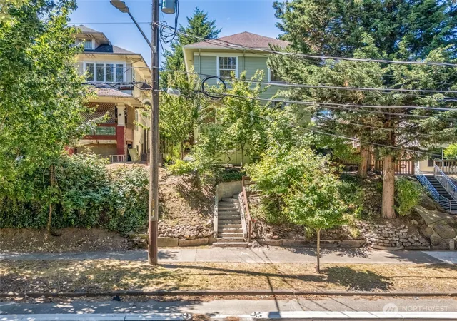 Photo 4 of Single family home for sale at 2021 15th Avenue S, Seattle, WA 98144 | MLS# NWM2555036 | Listing updated on 2026-09-29