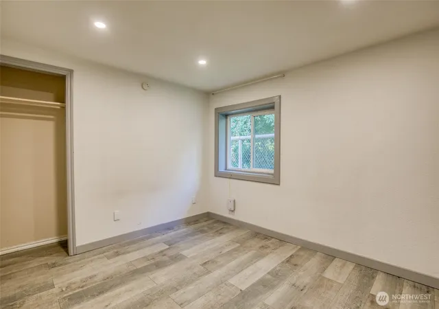 Photo 3 of Single family home for sale at 121 W Marion St, Aberdeen, WA 98520 | MLS# NWM2555186 | Listing updated on 2026-09-22