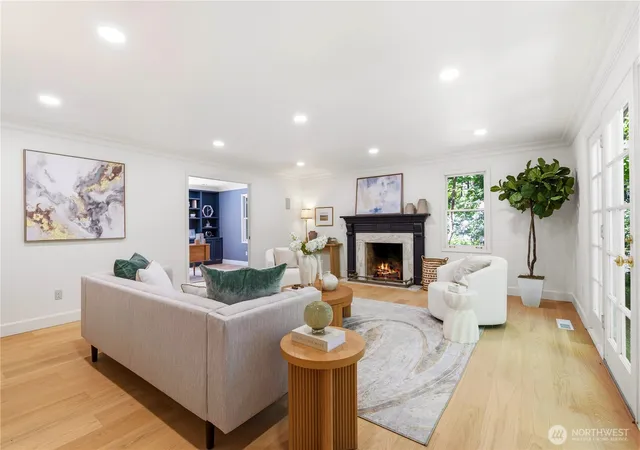 Photo 4 of Single family home for sale at 13555 NE 54th Place, Bellevue, WA 98005 | MLS# NWM2555457 | Listing updated on 2026-10-02