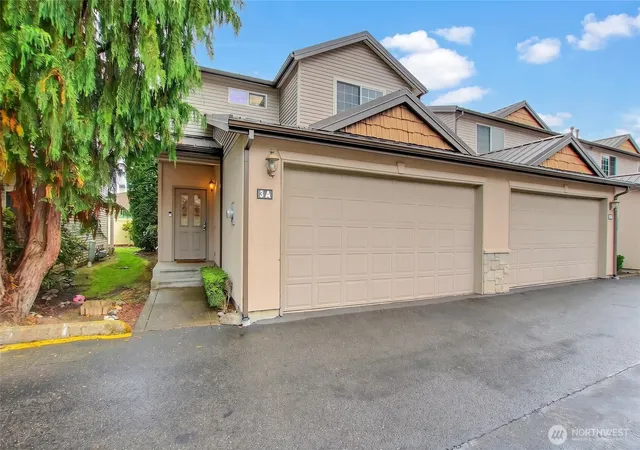 Photo 3 of Townhouse for sale at 418 17th Street Se #3A, Auburn, WA 98002 | MLS# NWM2555587 | Listing updated on 2026-09-29
