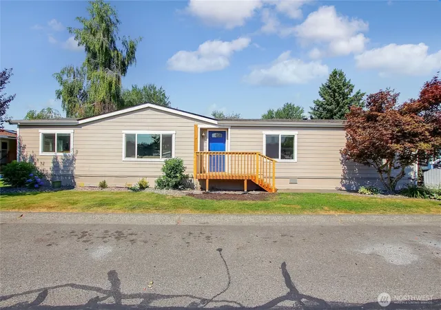 Photo 2 of Manufactured home for sale at 232 Grand Fir Dr, Enumclaw, WA 98022 | MLS# NWM2555744 | Listing updated on 2026-09-26