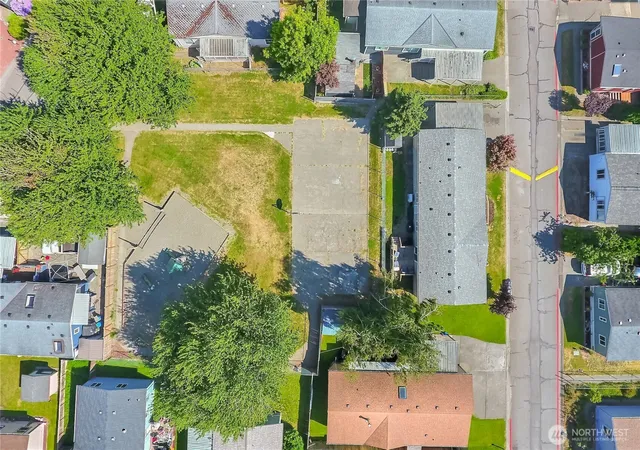 Photo 4 of Manufactured home for sale at 232 Grand Fir Dr, Enumclaw, WA 98022 | MLS# NWM2555744 | Listing updated on 2026-09-26