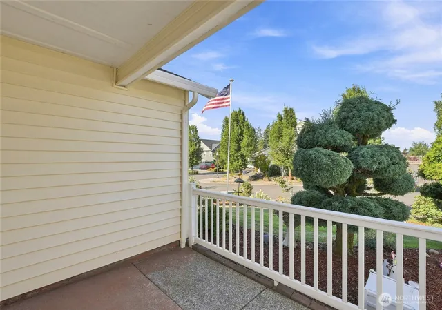 Photo 3 of Single family home for sale at 504 N Lark Dr, Ridgefield, WA 98642 | MLS# NWM2555852 | Listing updated on 2026-09-17
