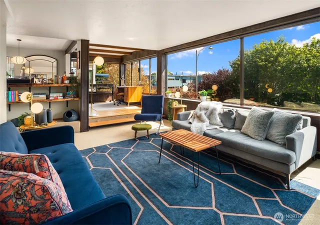 Photo 2 of Sale Pending at 1627 California Ave Sw #2, Seattle, WA 98116 | MLS# NWM2555967 | Listing updated on 2026-09-28