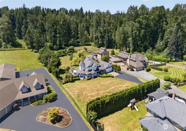 Photo 4 of Single family home for sale at 5822 Northridge Dr, Snohomish, WA 98290 | MLS# NWM2556044 | Listing updated on 2026-09-24