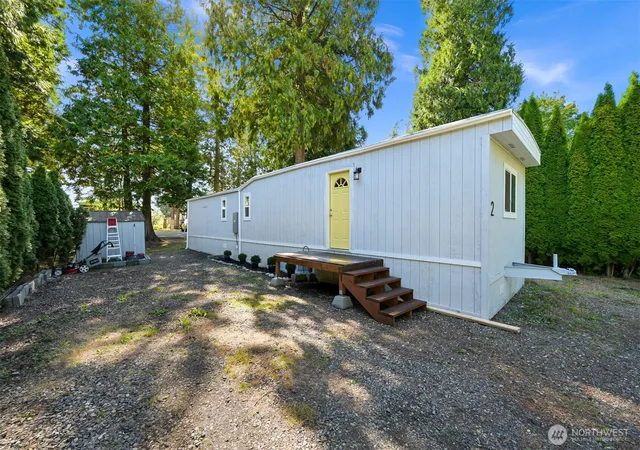 Photo 4 of Manufactured home for sale at 4621 East St #2, Blaine, WA 98230 | MLS# NWM2556104 | Listing updated on 2026-10-02