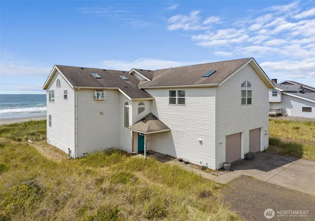 Photo 1 of Sale Pending at 511 Dune Crst Dr, Westport, WA 98595 | MLS# NWM2556291 | Listing updated on 2026-09-26