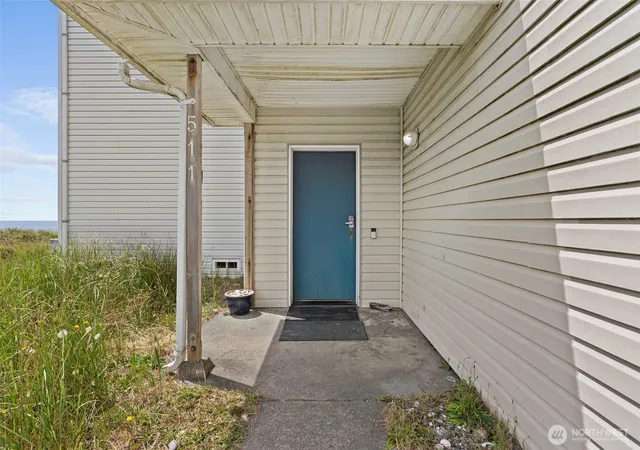 Photo 4 of Sale Pending at 511 Dune Crst Dr, Westport, WA 98595 | MLS# NWM2556291 | Listing updated on 2026-09-26