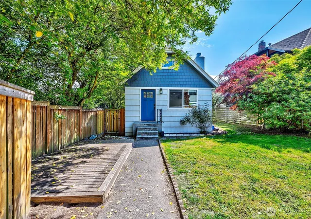 Condo for sale at 3806 35th Avenue W #Unit 1, Seattle, WA 98199 | MLS# NWM2556372
