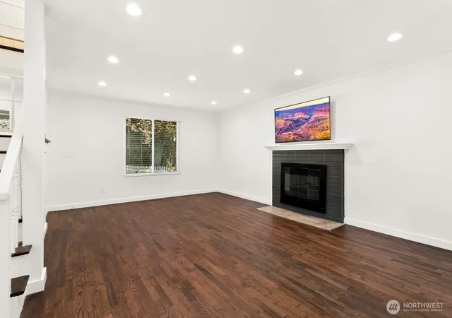 Photo 3 of Single family home for sale at 25926 13th Place S, Des Moines, WA 98198 | MLS# NWM2556413 | Listing updated on 2026-09-16