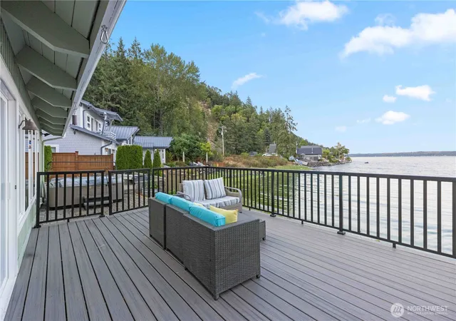 Photo 3 of Single family home for sale at 21 Ne Belaire Dr, Belfair, WA 98528 | MLS# NWM2556520 | Listing updated on 2026-09-22