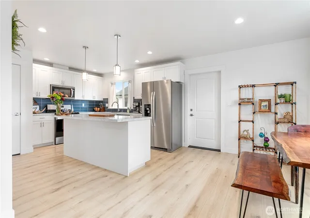 Photo 3 of Single family home for sale at 226 Morton St, Sumas, WA 98295 | MLS# NWM2556545 | Listing updated on 2026-09-18