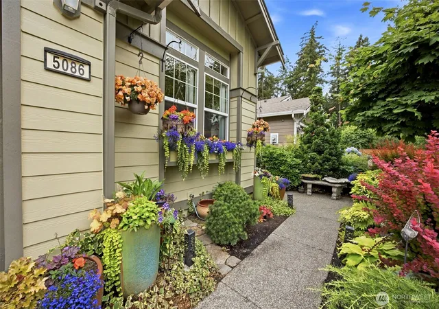 Photo 2 of Sale Pending at 5086 Cypress Loop Ne, Lacey, WA 98516 | MLS# NWM2556997 | Listing updated on 2026-09-17