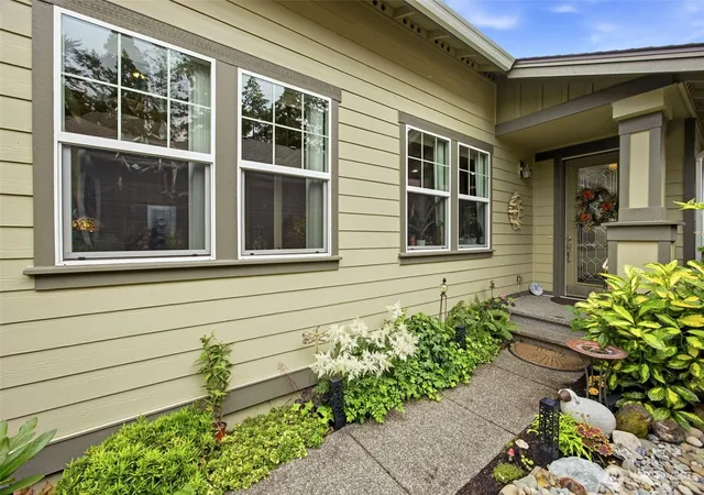 Photo 3 of Sale Pending at 5086 Cypress Loop Ne, Lacey, WA 98516 | MLS# NWM2556997 | Listing updated on 2026-09-17