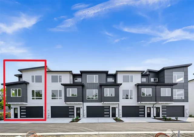 Photo 2 of Townhouse for sale at 219 Prince Ave #105, Bellingham, WA 98226 | MLS# NWM2557340 | Listing updated on 2026-10-02