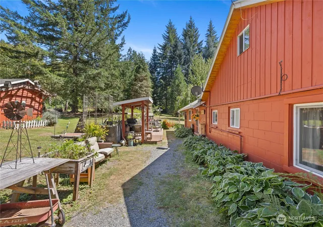 Photo 4 of Single family home for sale at 5727 Scherrer Rd, Granite Falls, WA 98252 | MLS# NWM2557354 | Listing updated on 2026-09-25