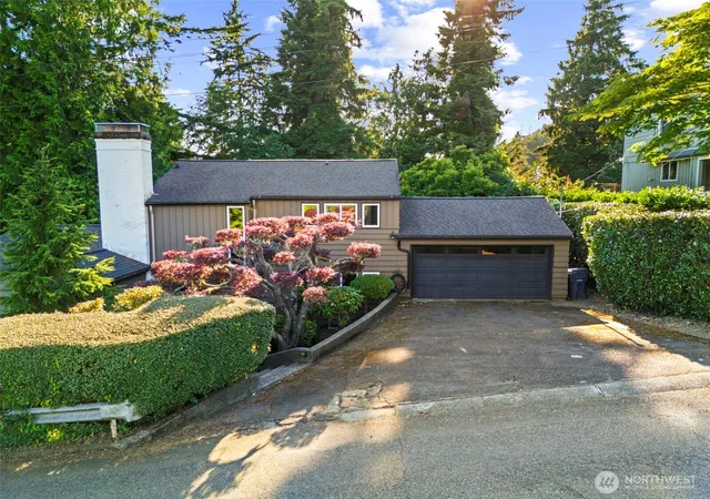 Photo 2 of Sale Pending at 1255 Bel Aire, Aberdeen, WA 98520 | MLS# NWM2557403 | Listing updated on 2026-09-24