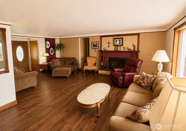 Photo 2 of Single family home for sale at 7 River Rd W, Omak, WA 98841 | MLS# NWM2557449 | Listing updated on 2026-09-17