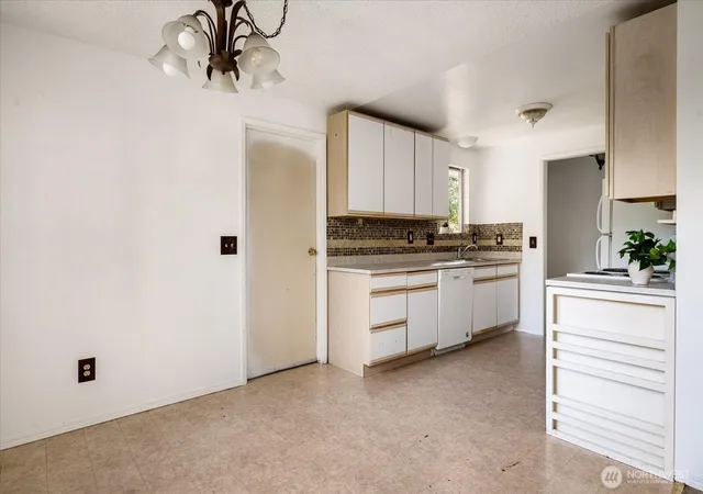 Photo 2 of Sale Pending at 4511 Woodland Cir, Oak Harbor, WA 98277 | MLS# NWM2557544 | Listing updated on 2026-09-25
