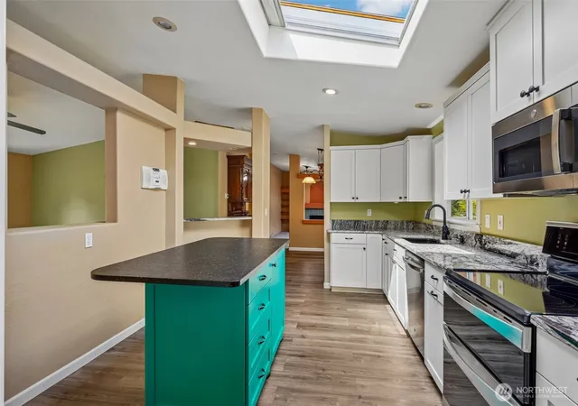 Photo 3 of Sale Pending at 2102 Abernethy Rd NE, Olympia, WA 98516 | MLS# NWM2557557 | Listing updated on 2026-09-16