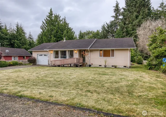 Photo 2 of Single family home for sale at 685 Copalis Beach Rd, Copalis Beach, WA 98535 | MLS# NWM2557596 | Listing updated on 2026-09-16