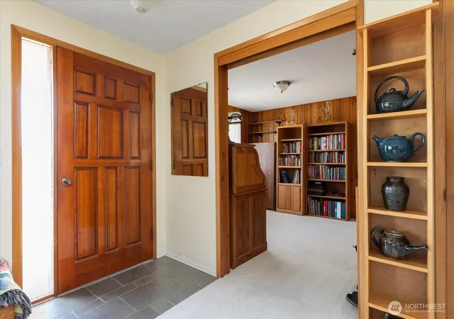 Photo 3 of Sale Pending at 532 SE Pasek St, Oak Harbor, WA 98277 | MLS# NWM2557903 | Listing updated on 2026-09-25